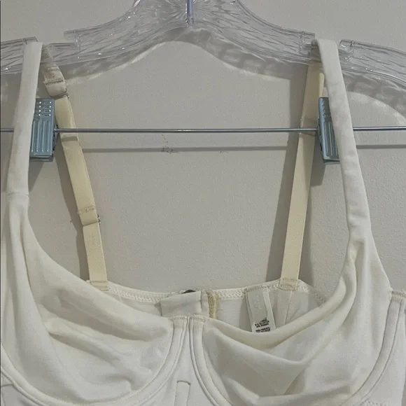 SKIMS Off White Corset Shapewear Bodysuit - Picture 5 of 10